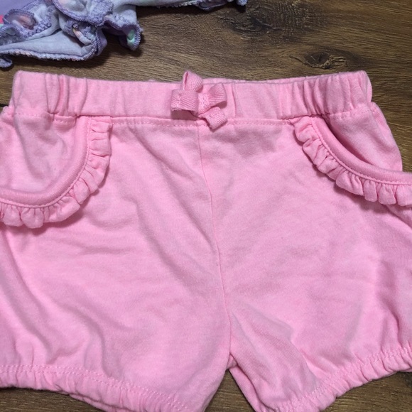 Bundle of 4 pairs of shorts, 6-9 months - Picture 2 of 10